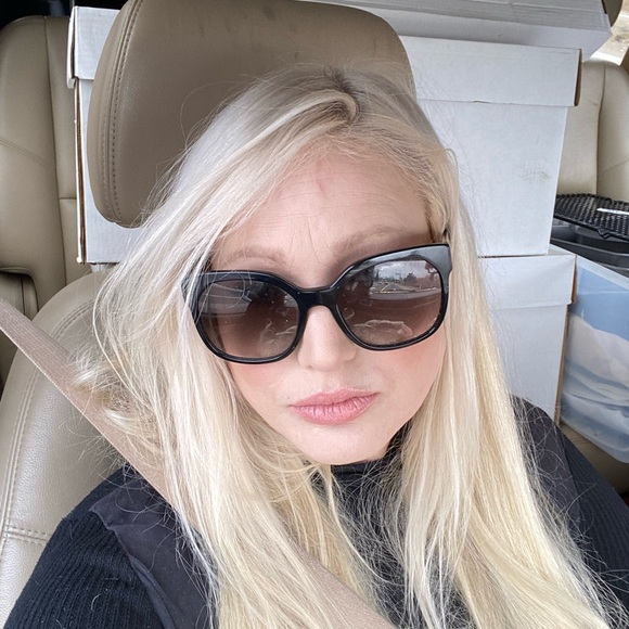 Meet your Posher, Darcy - Picture 1 of 1